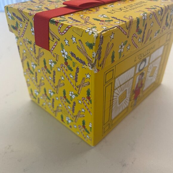 L'Occitane Yellow Holiday Gift Set with Travel Size‎ Toiletries, NWT - Picture 8 of 10
